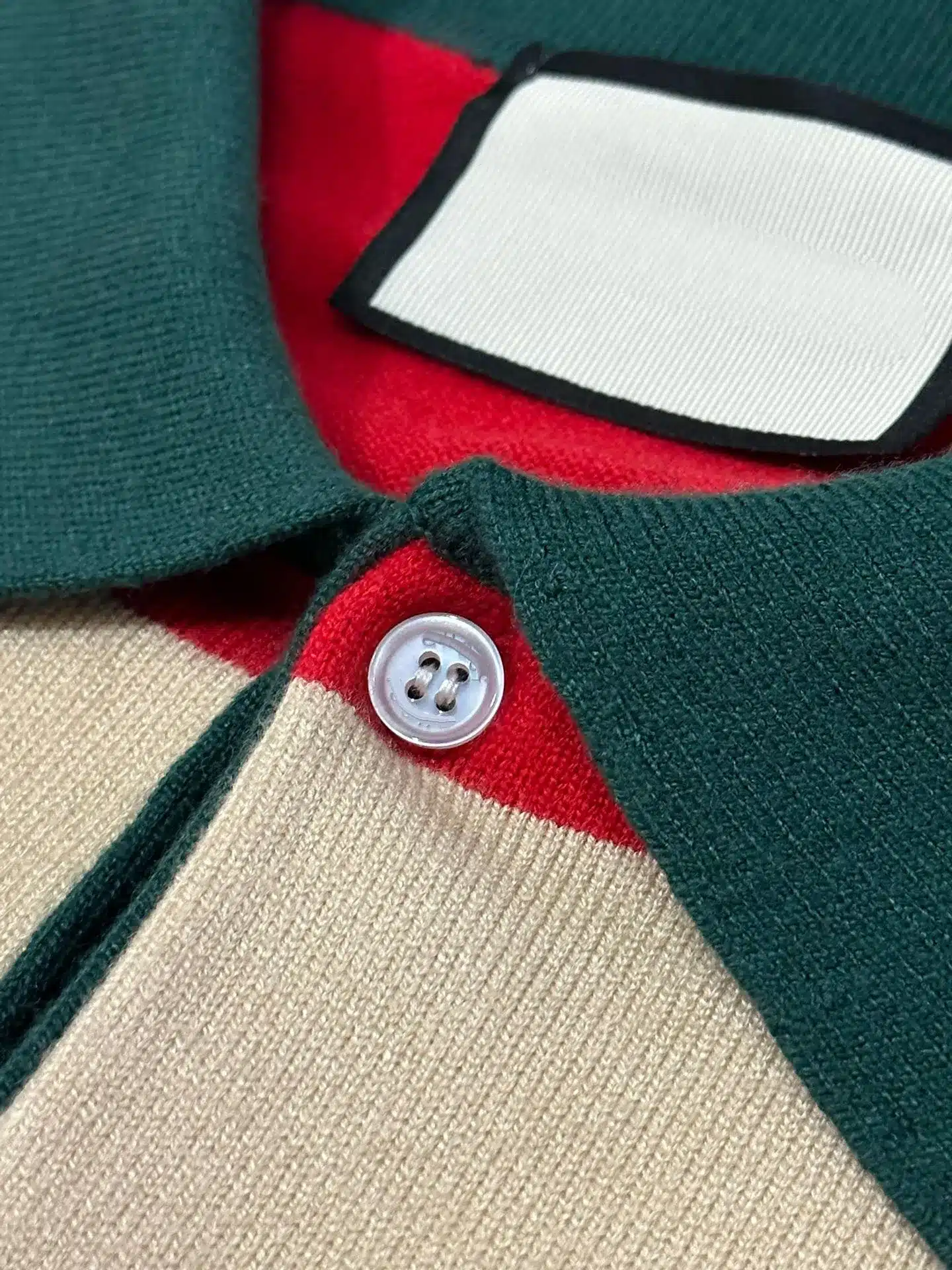 aa2b20a7-bea6-45e7-8796-eeca1932a903