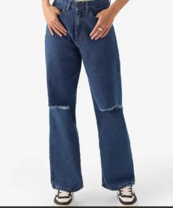 Distressed Blue (Straight Fit) Women Jeans