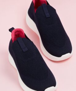 Versatile & Stylish – Women’s Mesh Slip-On Sports Shoes